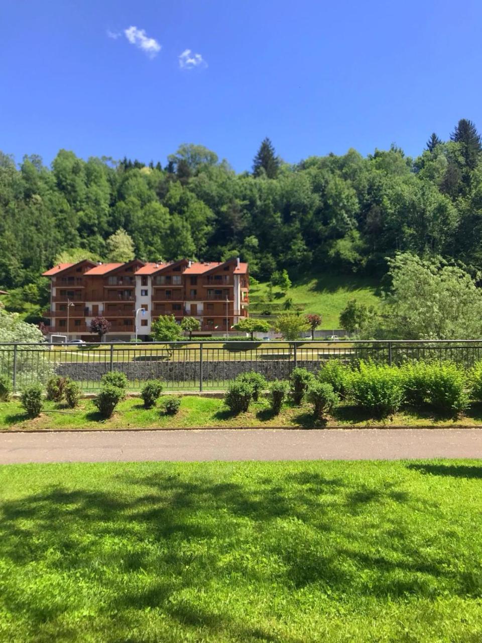 Residenza Finestra Sul Parco Διαμέρισμα Comano Terme Εξωτερικό φωτογραφία